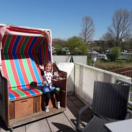 アパート Jadekieker Mit Balkon -